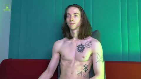 Snapshot of velvet_power chatting on 09/24/25, 10:18 Ares online show from 09/24/25, 10:18