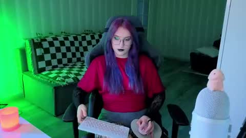 Violet online show from 07/10/26, 08:40