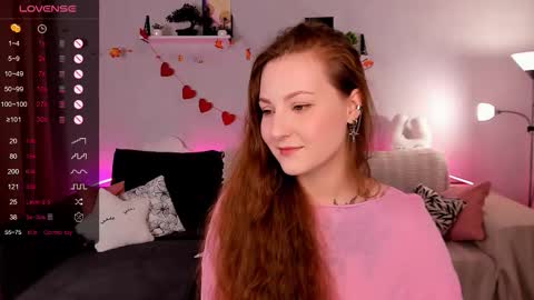 Snapshot of velvetcherry_ chatting on 11/23/25, 09:09 Mia online show from 11/23/25, 09:09