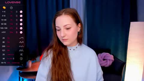 Snapshot of velvetcherry_ chatting on 11/28/25, 09:12 Mia online show from 11/28/25, 09:12