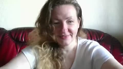 Snapshot of velvetdiamond chatting on 06/05/26, 09:37 velvetdiamond online show from 06/05/26, 09:37