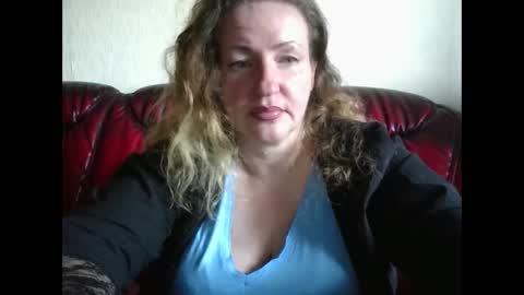 Snapshot of velvetdiamond chatting on 06/10/26, 10:36 velvetdiamond online show from 06/10/26, 10:36
