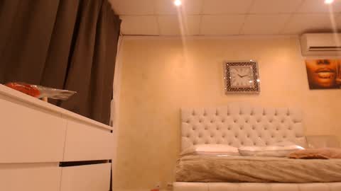 velvetmarsha online show from 02/20/25, 07:01