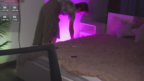 CLEOshort hair  TIna long hair  online show from 12/11/24, 05:37