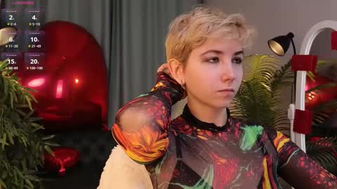 CLEOshort hair  TIna long hair  online show from 02/15/25, 03:06