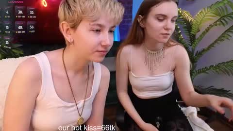 CLEOshort hair  TIna long hair  online show from 02/26/25, 02:36