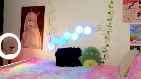 Snapshot of velvetvibes_ chatting on 12/18/25, 12:22 velvetvibes_ online show from 12/18/25, 12:22