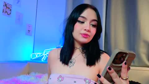 velvetvibes_ online show from 06/04/26, 01:44
