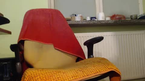 Snapshot of vendi1 chatting on 02/17/25, 09:19 vendi1 online show from 02/17/25, 09:19