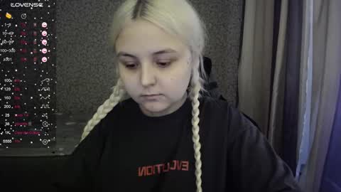 eva 3 online show from 09/26/25, 01:26