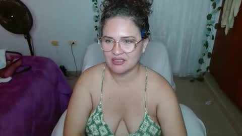 venecasexy44 online show from 04/25/26, 01:41