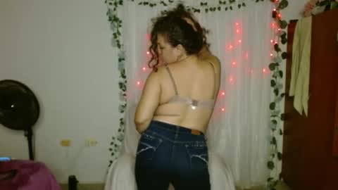 venecasexy44 online show from 04/26/26, 03:04