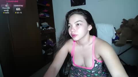 Snapshot of venelope1 chatting on 01/13/26, 12:27 Venelope 3 online show from 01/13/26, 12:27