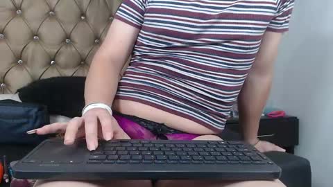 veneno hot online show from 01/03/25, 02:51