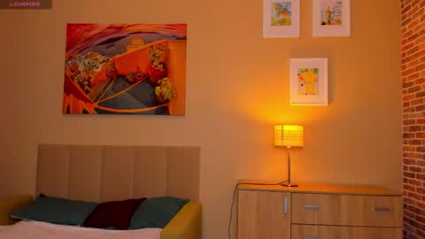 Snapshot of veneradi615 chatting on 09/12/25, 09:37 veneradi615 online show from 09/12/25, 09:37