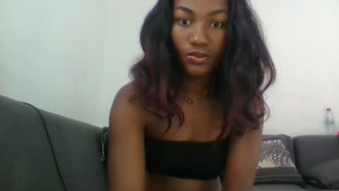 venerandeee online show from 09/18/25, 04:14