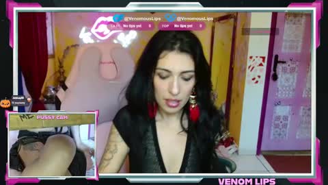 Snapshot of venomouslips chatting on 11/17/25, 01:39 VenomLips online show from 11/17/25, 01:39