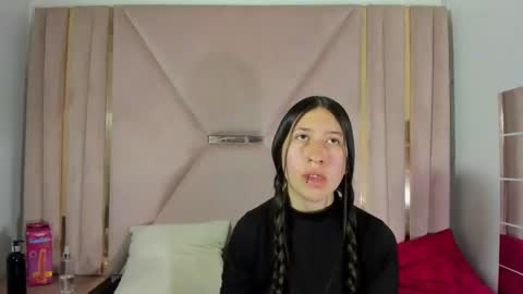 Snapshot of venurmorgan chatting on 09/17/25, 04:52 venurmorgan online show from 09/17/25, 04:52