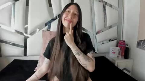 Snapshot of venurmorgan chatting on 10/04/25, 04:05 venurmorgan online show from 10/04/25, 04:05