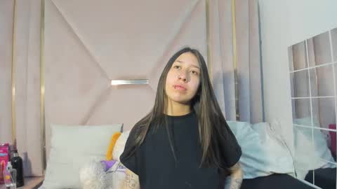 Snapshot of venurmorgan chatting on 10/15/25, 03:01 venurmorgan online show from 10/15/25, 03:01