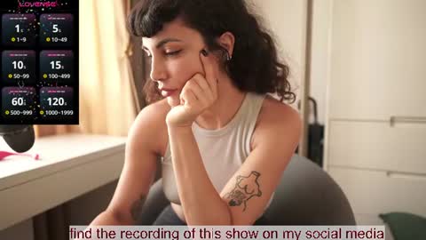 Bella online show from 06/18/26, 11:14