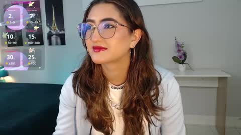 Mia online show from 09/20/25, 12:28