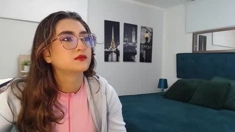 Mia online show from 10/27/25, 12:31