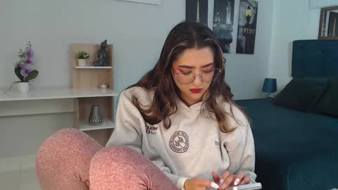 Mia online show from 10/29/25, 12:40