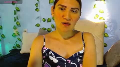 Snapshot of venus_swet chatting on 05/25/26, 04:02 Catalina online show from 05/25/26, 04:02