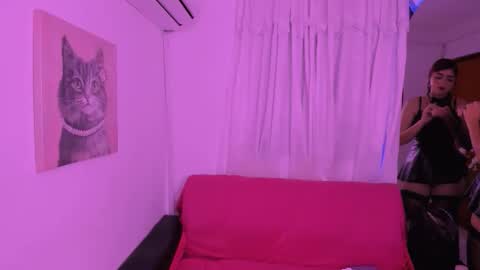 Snapshot of venus_velvet chatting on 11/19/25, 06:35 venus_velvet online show from 11/19/25, 06:35