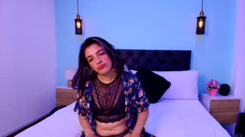 venus_white3 online show from 09/08/25, 02:38