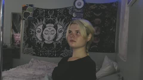 Miss Venus online show from 11/05/25, 02:28