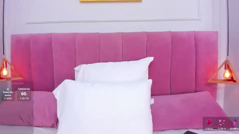 Snapshot of venusgreys1_ chatting on 10/16/25, 12:17 Venus online show from 10/16/25, 12:17