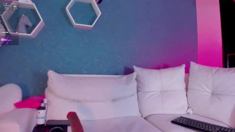    VENUS   online show from 09/10/25, 04:45