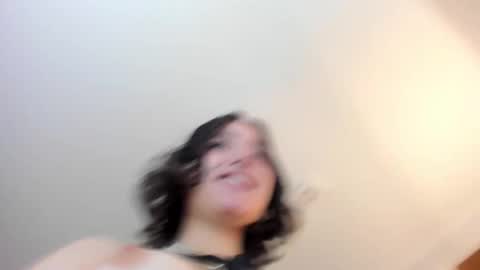 venuss online show from 10/11/25, 01:09