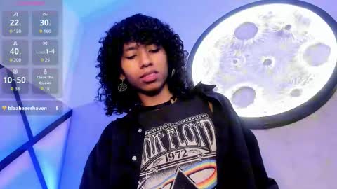 venuss_03 online show from 11/12/25, 04:13