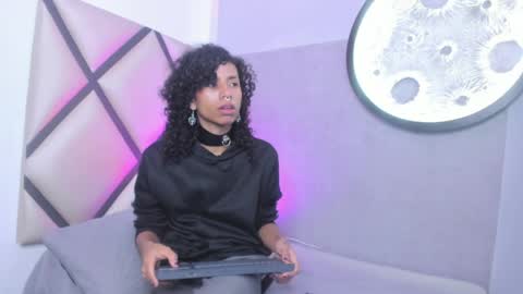 venuss_03 online show from 04/02/26, 03:15