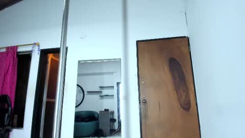 venuss_03 online show from 07/04/26, 03:35