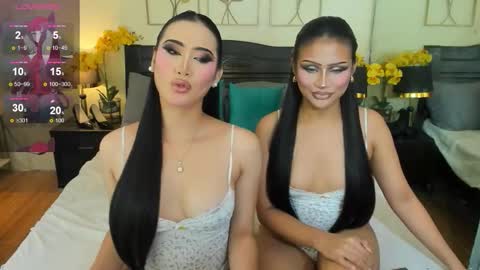 Snapshot of vera_krasovaxxx chatting on 09/18/25, 10:06 your1andonlySAVY online show from 09/18/25, 10:06