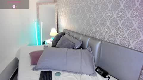 Snapshot of vera_price_ chatting on 06/03/26, 02:44 Vera online show from 06/03/26, 02:44
