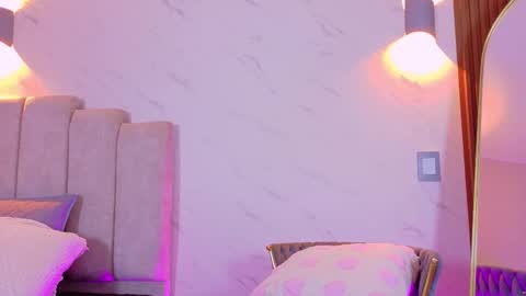 Verah Fox online show from 11/24/25, 12:49