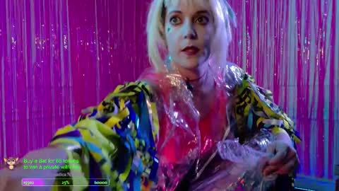 Snapshot of veravictors chatting on 10/17/25, 02:37 Vera Victors online show from 10/17/25, 02:37