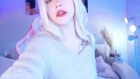 Snapshot of vergin_smell chatting on 10/01/25, 06:19 Mia online show from 10/01/25, 06:19