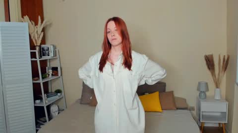 Snapshot of vernettastiner chatting on 05/15/26, 07:43 Delora online show from 05/15/26, 07:43