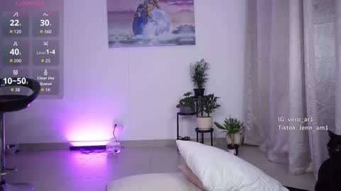 vero_cam online show from 10/30/25, 03:52