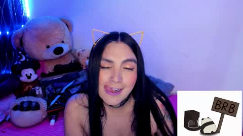Snapshot of vero_jhonson chatting on 01/07/25, 06:38 karolina online show from 01/07/25, 06:38