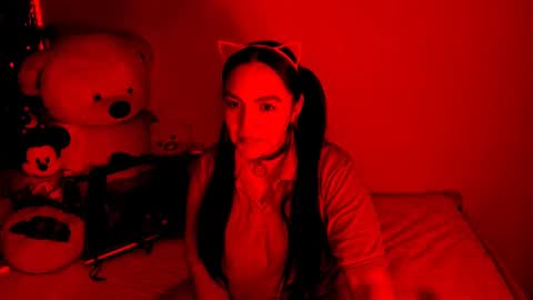 Snapshot of vero_jhonson chatting on 01/09/25, 05:23 karolina online show from 01/09/25, 05:23