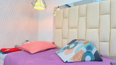 Snapshot of vero_temptation chatting on 11/20/25, 12:05 Vero online show from 11/20/25, 12:05