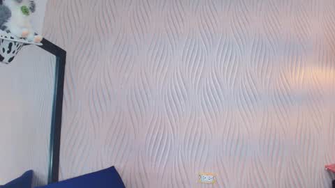 Snapshot of vero_temptation chatting on 12/15/25, 12:20 Vero online show from 12/15/25, 12:20