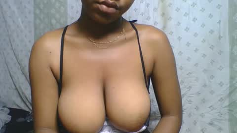 verolla31 online show from 10/19/25, 07:20